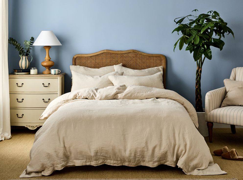 neutral bedroom design